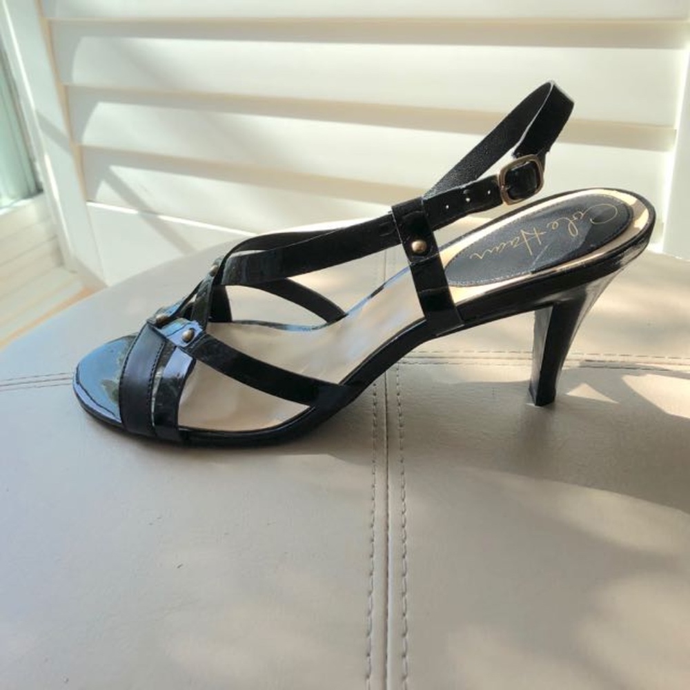 PARTY PERFECT! Cole Haan Air Vineyard Sandal